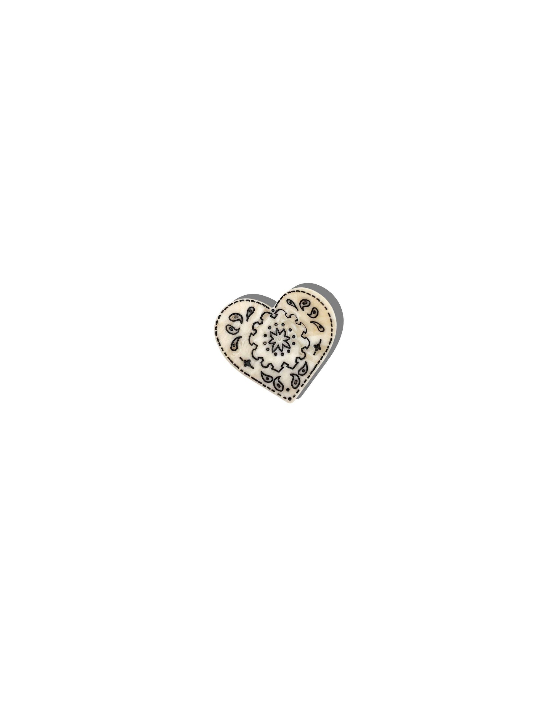 Claw Paisley Heart White Mini
