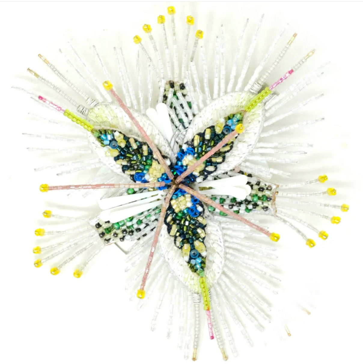 Brooch White Foliosa