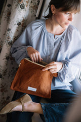 Toiletry Bag in Caramel Brown