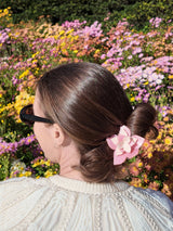 Claw Magnolia Flower Cream